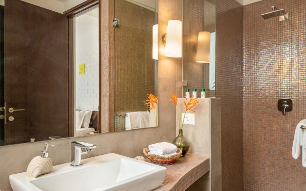El Arbol - Apartment - 02 - Bathroom Interiors