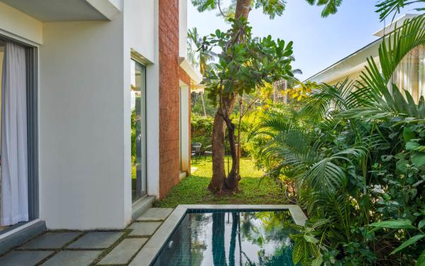 Private pool