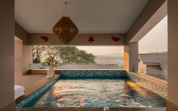 Rooftop plunge pool