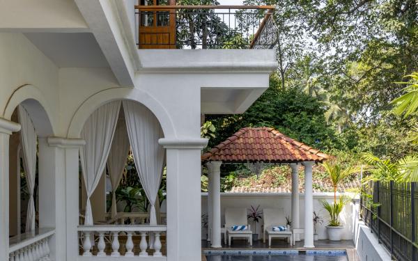 Private pool