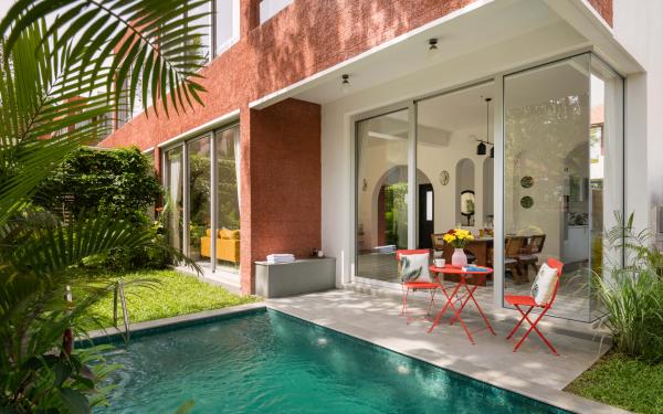 Private pool
