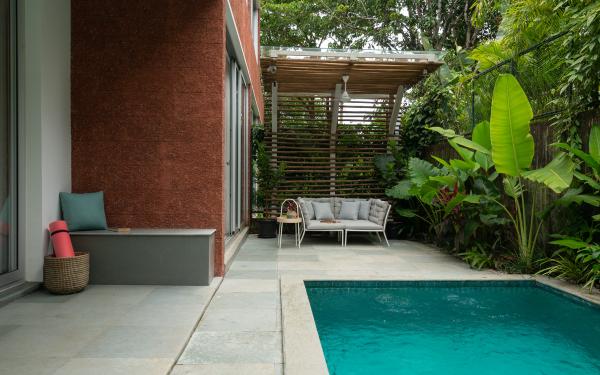 Private pool