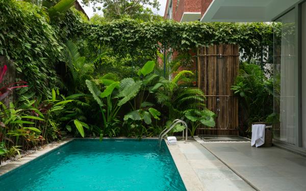 Private pool