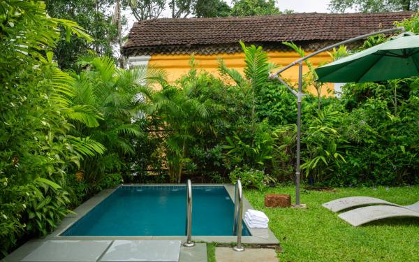 Private pool
