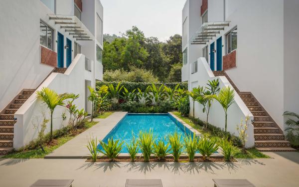 El Tesoro - Apartment - J1- Community pool