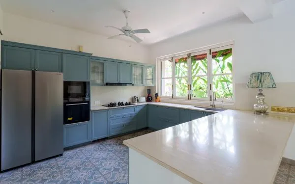 Fully equipped kitchen