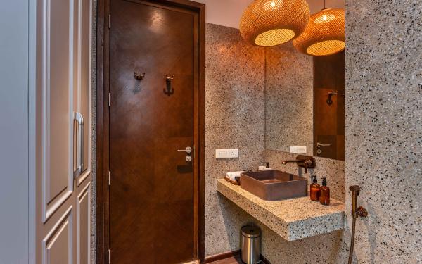 La Verona Estate - Villa - 05 - Bathroom Interiors