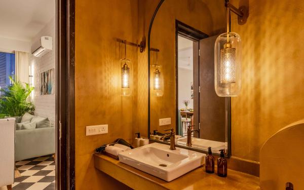 La Verona Estate - Villa - 05 - Bathroom Interiors
