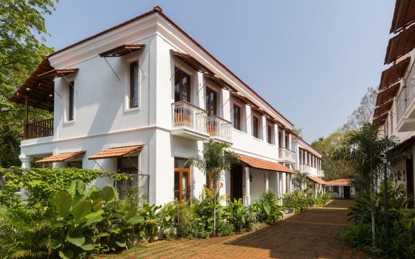 LaMorena - Villa 06 - Front Exterior